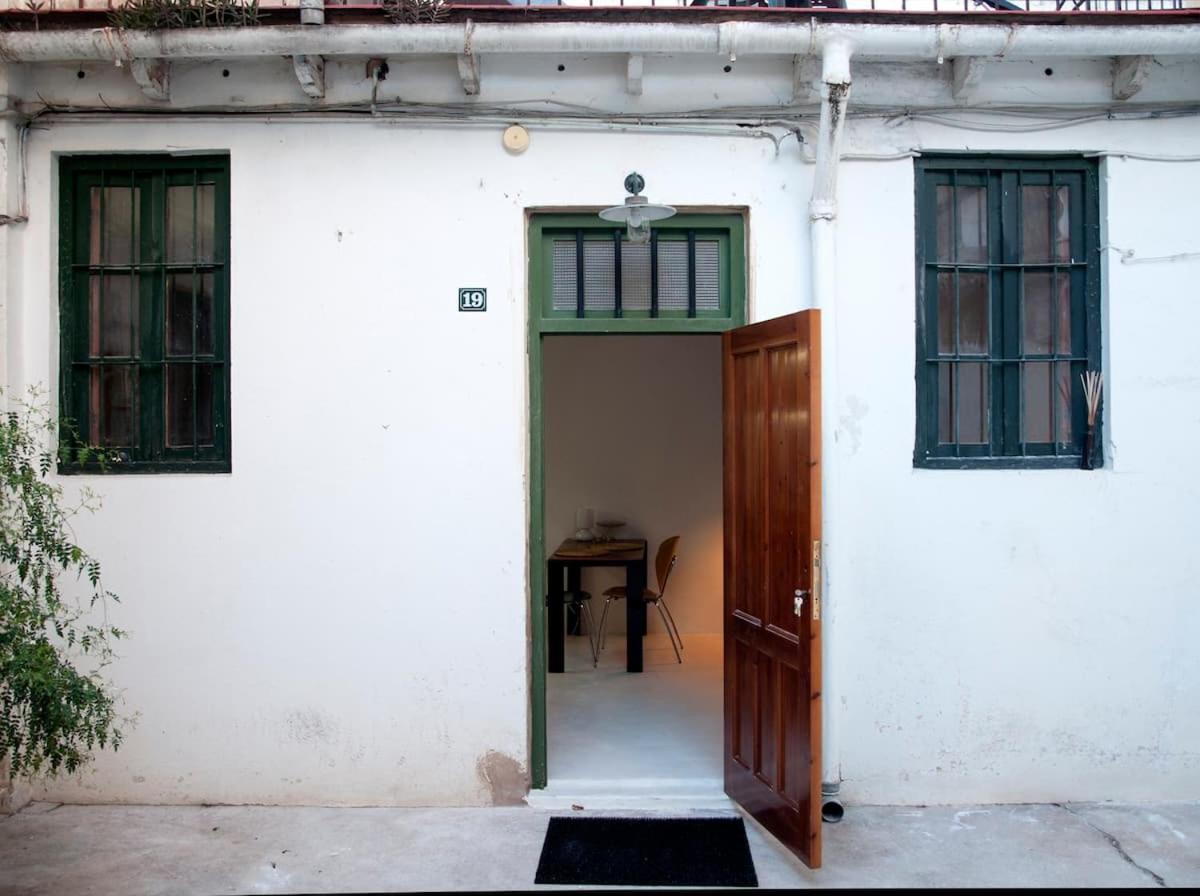 Casita Artista En Bello Edificio Barrio Ruzafa Valencia Exterior photo