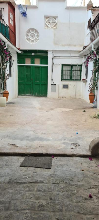Casita Artista En Bello Edificio Barrio Ruzafa Valencia Exterior photo
